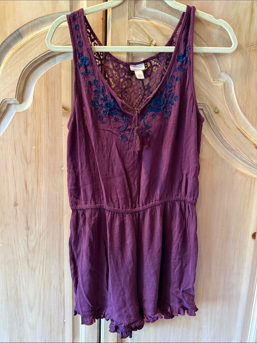 Cape Juby Plumb Lace Tank with Navy Floral Detail, Romper, Size M